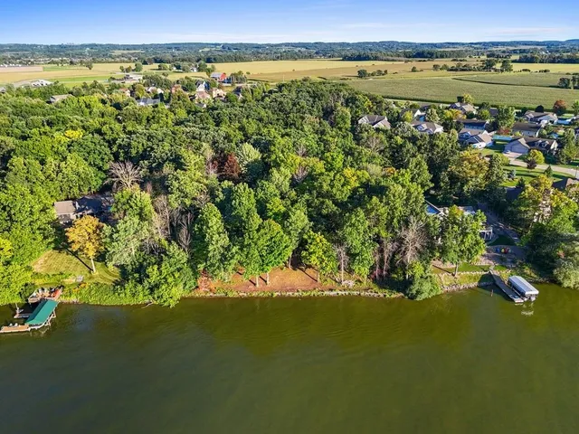 $799,900 | 2420 Old Plank Road, De Pere, WI 54115