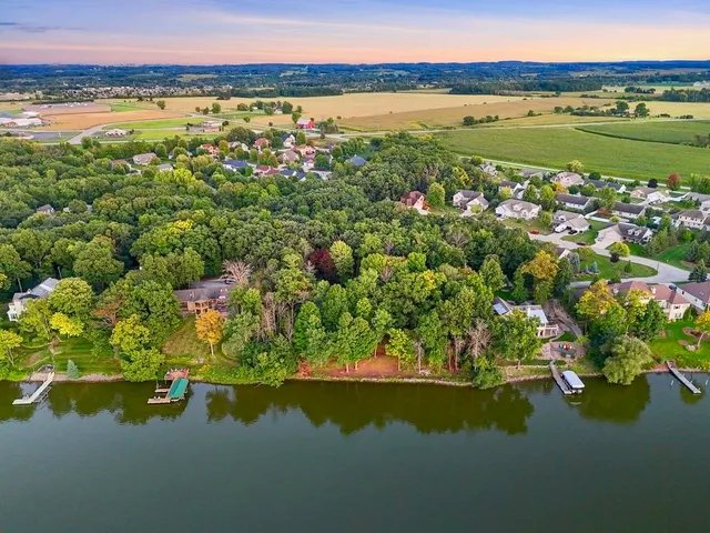 $799,900 | 2420 Old Plank Road, De Pere, WI 54115