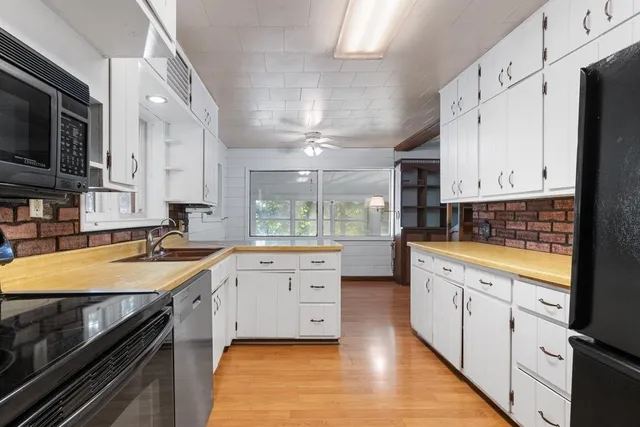 $799,900 | 2420 Old Plank Road, De Pere, WI 54115