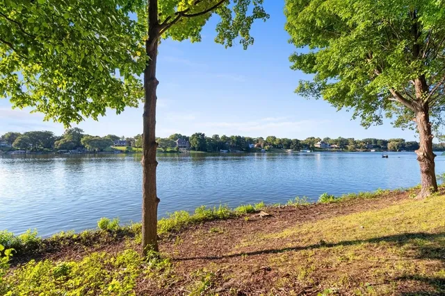 $799,900 | 2420 Old Plank Road, De Pere, WI 54115