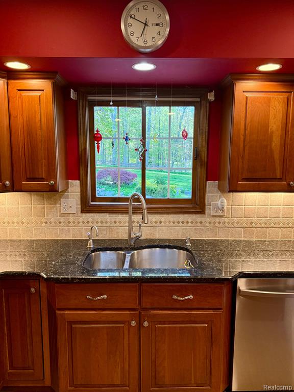1382 Springwood Lane Rochester Hills, MI 48309 - Photo 13 of 51