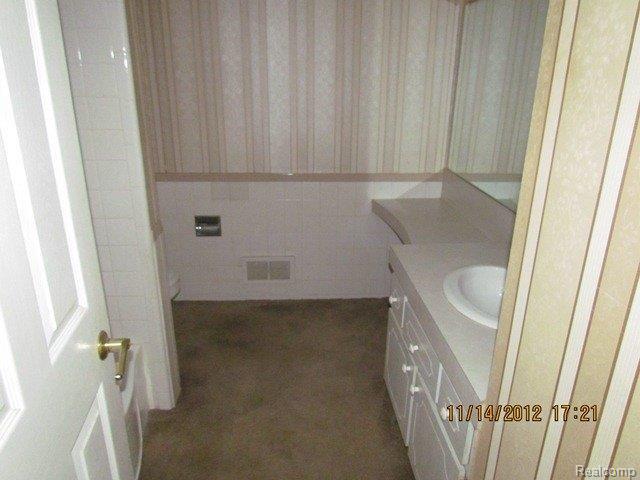 29626 Hoover Road, Unit 148 Warren, MI 48093 - Photo 9 of 11 HOOVER17.jpg