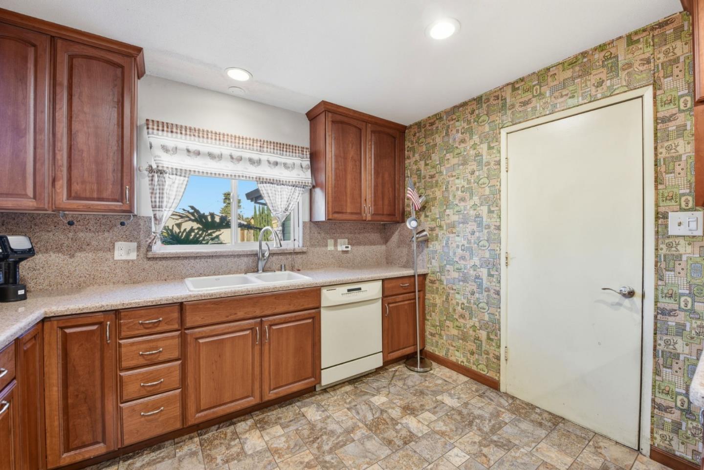 4588 Sloat Road Fremont, CA 94538 - Photo 15 of 38