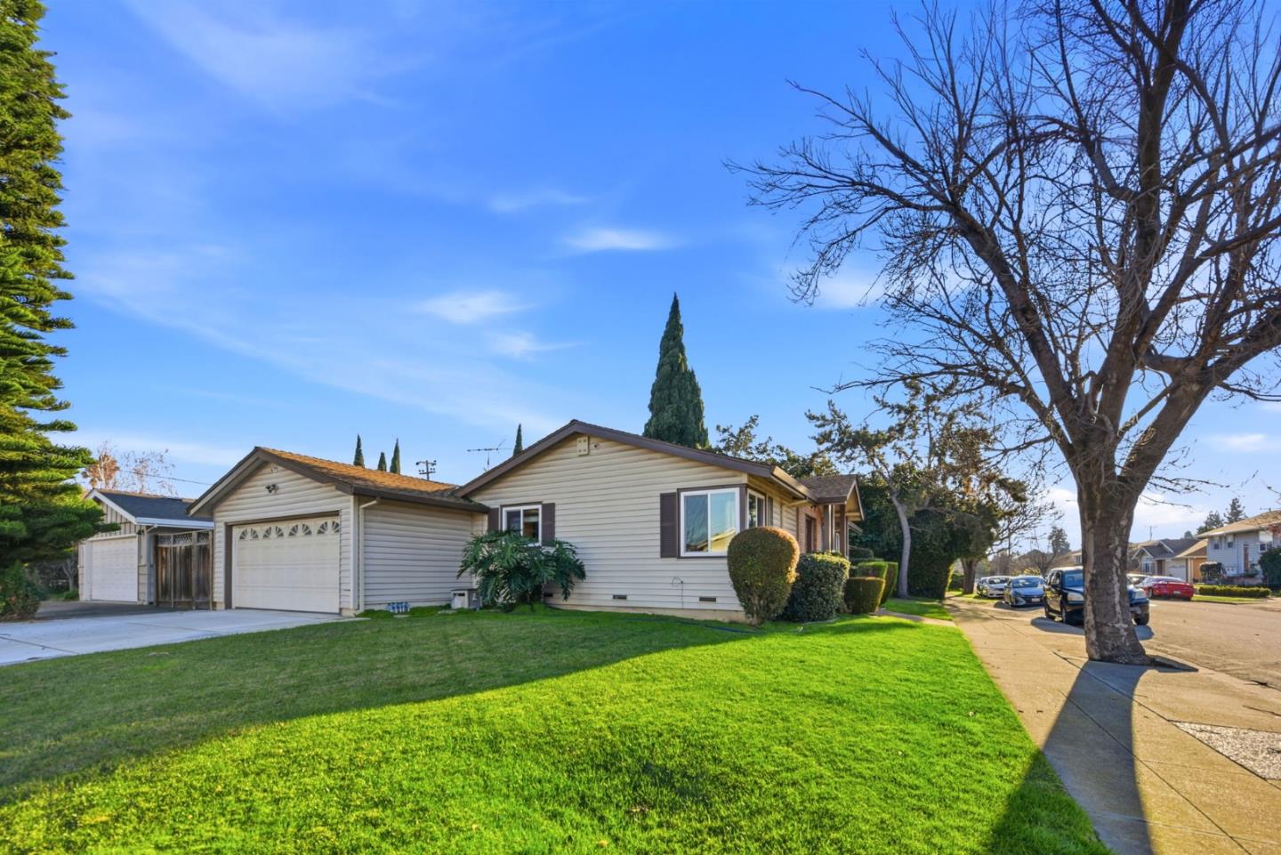 4588 Sloat Road Fremont, CA 94538 - Photo 6 of 38