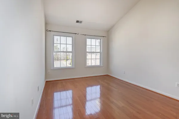 $3,300 | 18818 Silverwood Terrace, Leesburg, VA 20176