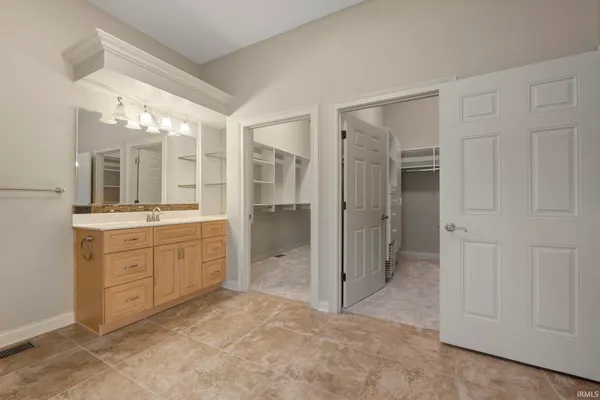 $879,900 | 1618 Autumn Run, Fort Wayne, IN 46845