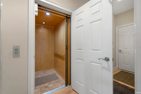 $879,900 | 1618 Autumn Run, Fort Wayne, IN 46845