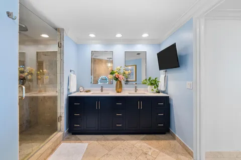 $799,000 | 333 Las Olas Way, Unit 2308, Fort Lauderdale, FL 33301