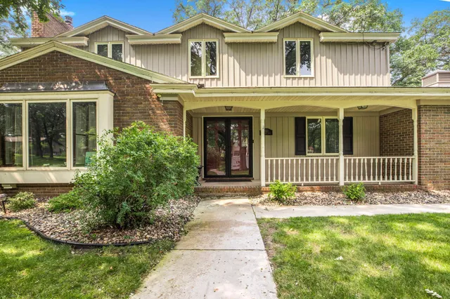 $455,000 | 2021 Hillcrest Drive, St. Cloud, MN 56303