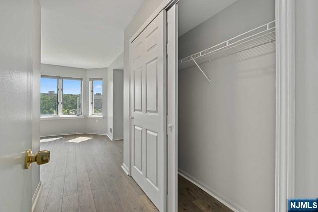 405 Williams Court, Unit 405 Edgewater, NJ 07020 - Photo 21 of 27