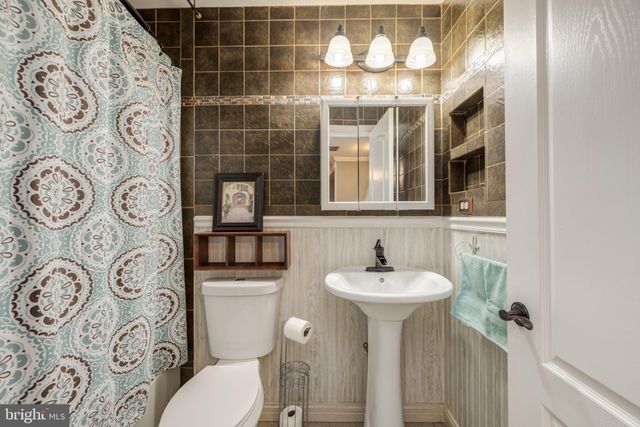 $701,000 | 5053 Minda Court, Alexandria, VA 22304