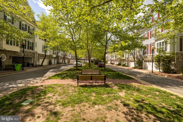 $701,000 | 5053 Minda Court, Alexandria, VA 22304