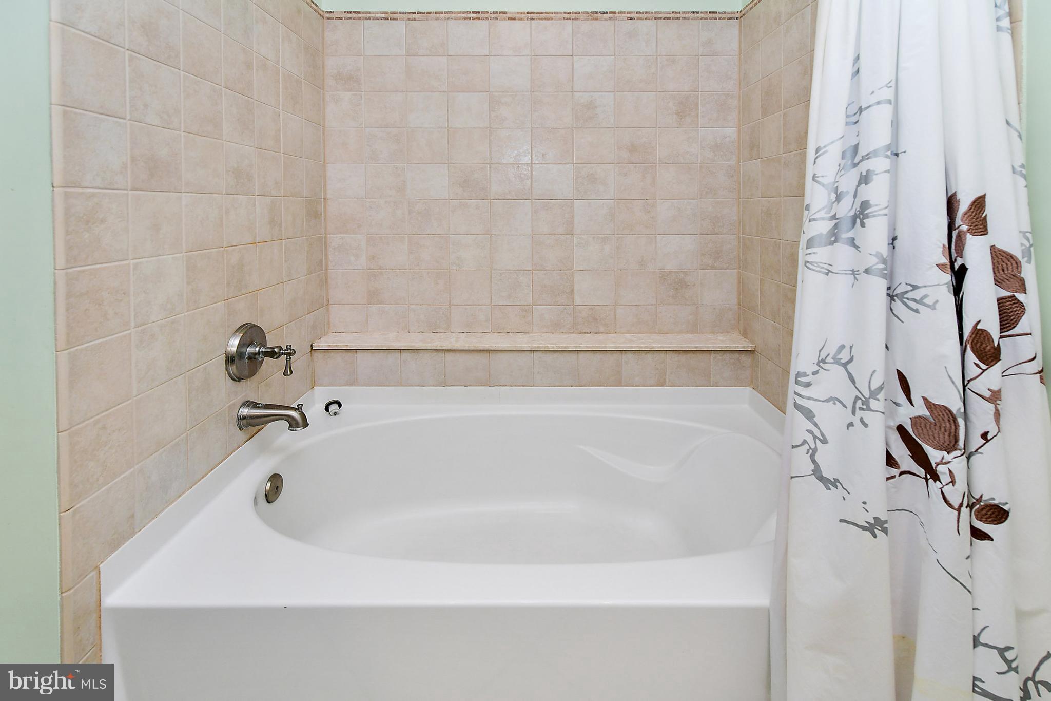 27 Seabreeze Road, Unit OCEAN Ocean Pines, MD 21811 - Photo 21 of 36 Gallery Image 21