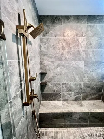 $699,900 | 7290 Woodhaven Drive, Lockport Town, NY 14094