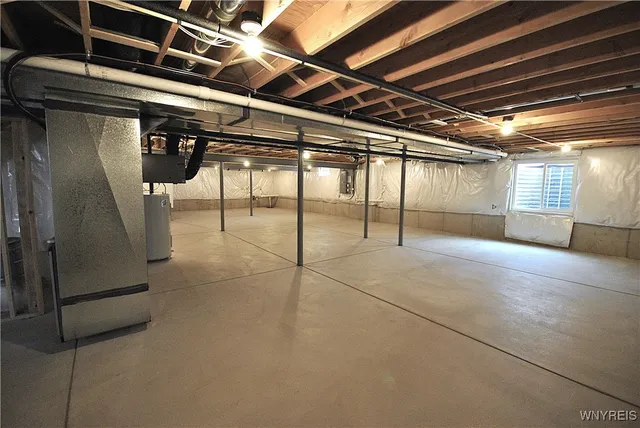 $699,900 | 7290 Woodhaven Drive, Lockport Town, NY 14094