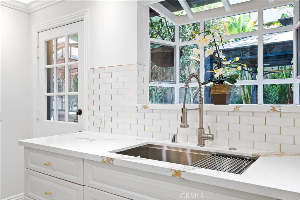 22959 Humming Bird Way Calabasas, CA 91302 - Photo 19 of 59 Calcata style counters