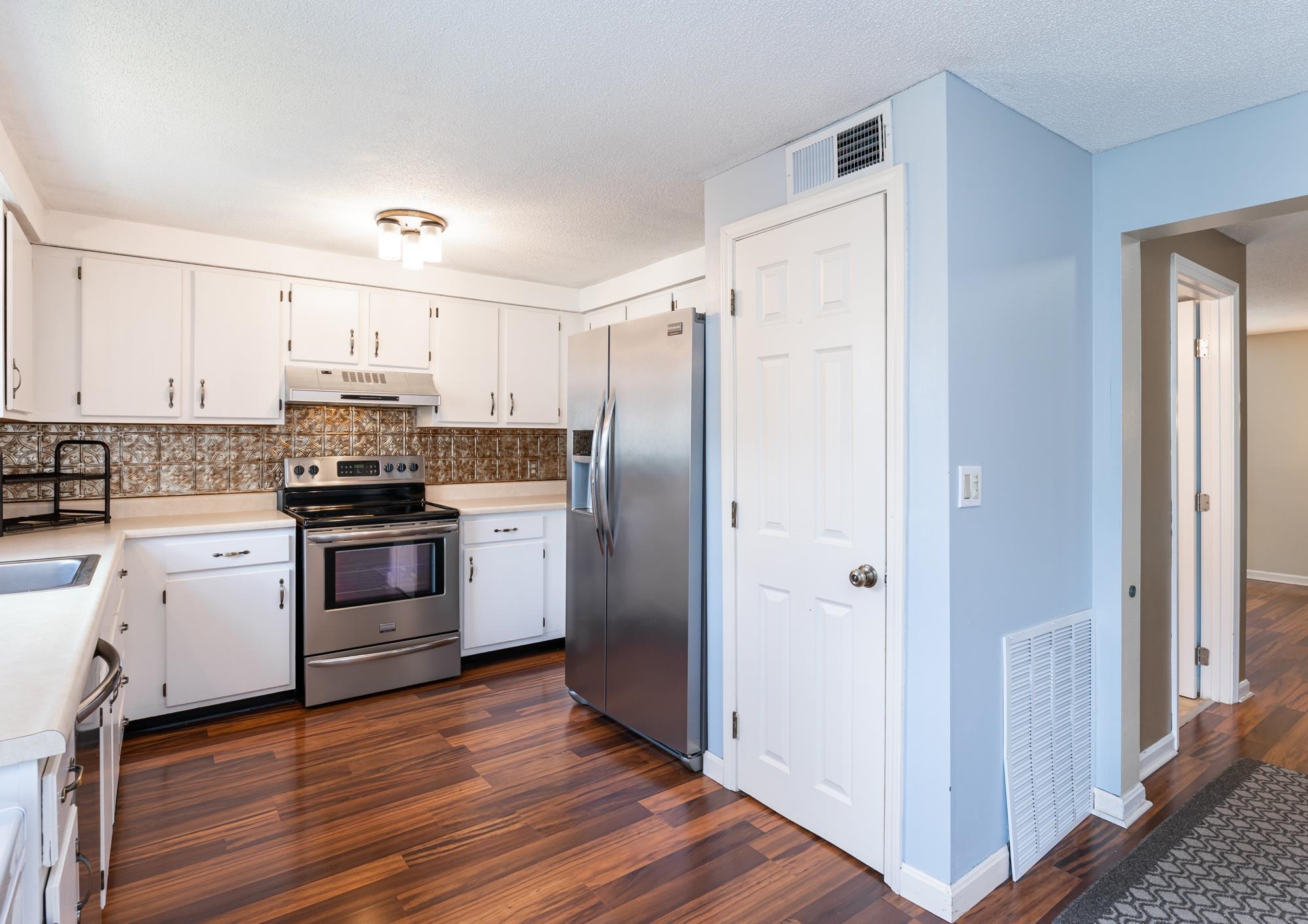 76 East Ridge Road Merrimack, NH 03054 - Photo 5 of 36 Gallery Image 5