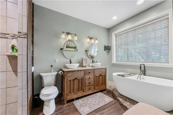 $565,000 | 3456 Scenic Drive, Grove, OK 74344