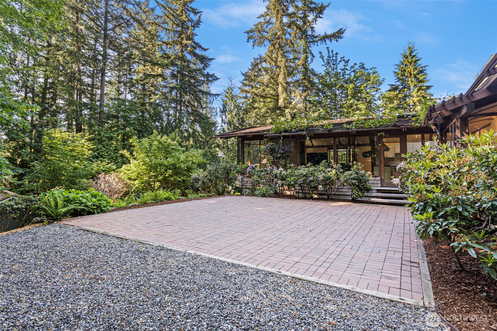 19611 Northeast Redmond Road Redmond, WA 98053 - Photo 22 of 27
