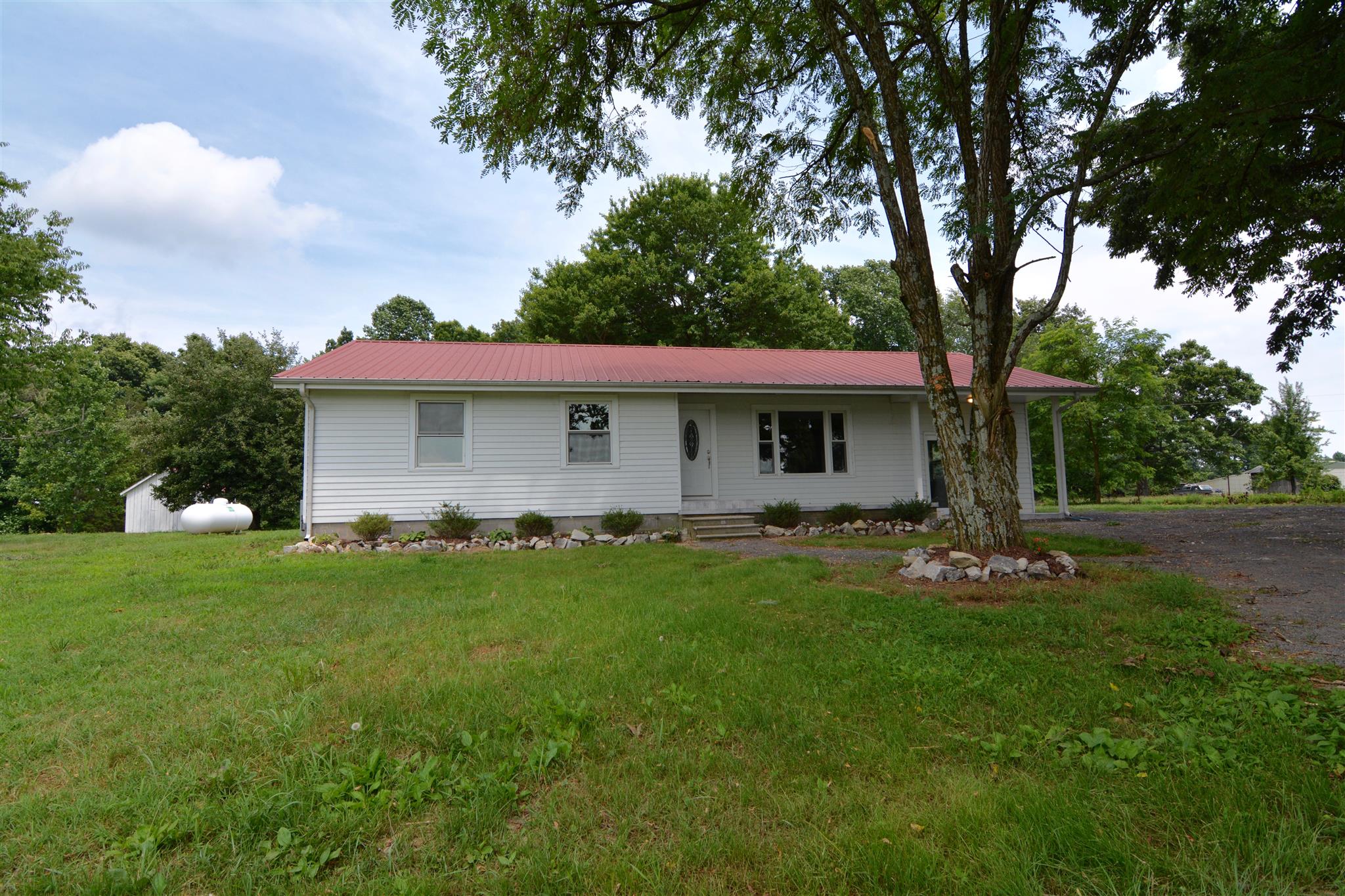 1020 Mt Vernon Road Bethpage, TN 37022 - Photo 1 of 17 Gallery Image 1