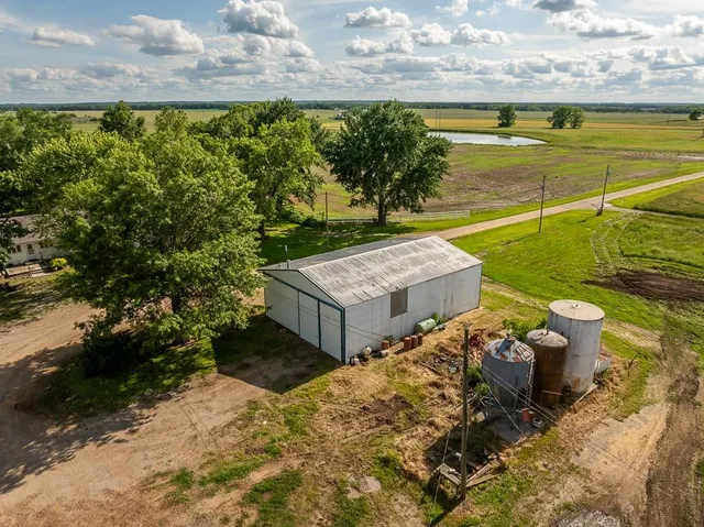 $789,000 | 1637 Southwest County Road 1067, Butler, MO 64730