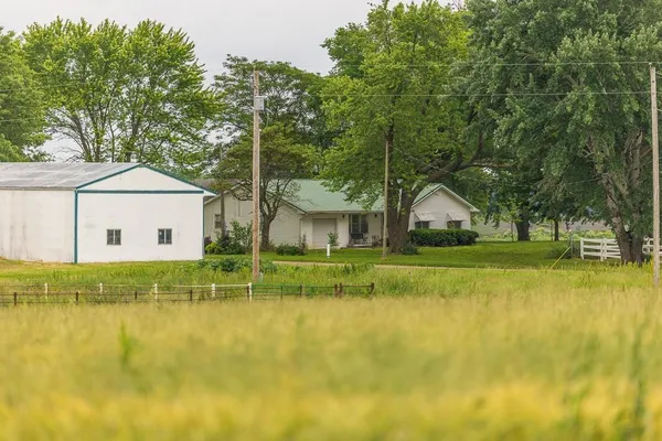 $575,000 | 1637 Southwest County Road 1067, Butler, MO 64730