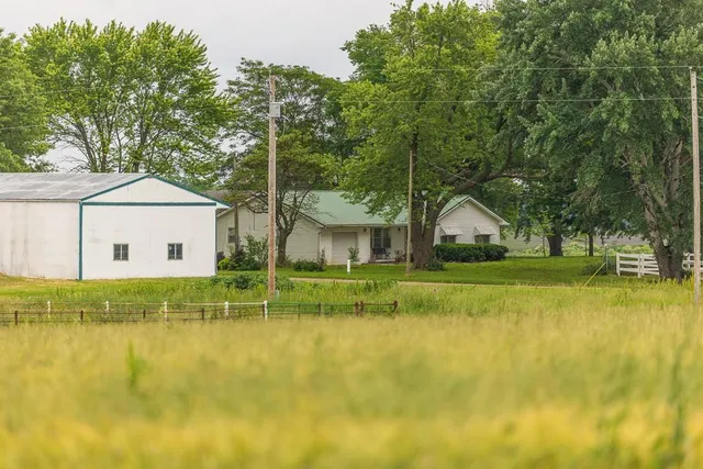 $789,000 | 1637 Southwest County Road 1067, Butler, MO 64730