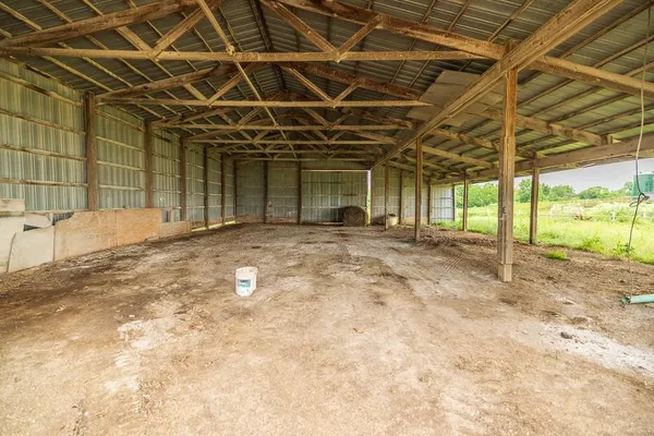 $575,000 | 1637 Southwest County Road 1067, Butler, MO 64730