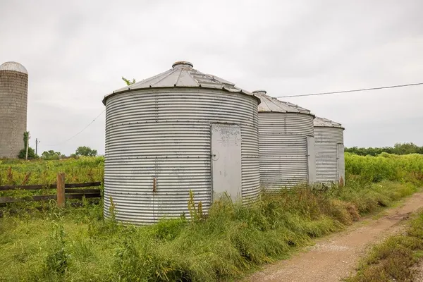 $575,000 | 1637 Southwest County Road 1067, Butler, MO 64730