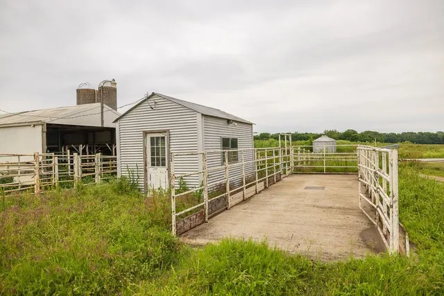 $789,000 | 1637 Southwest County Road 1067, Butler, MO 64730