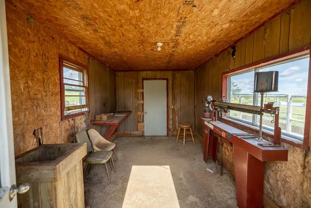 $789,000 | 1637 Southwest County Road 1067, Butler, MO 64730