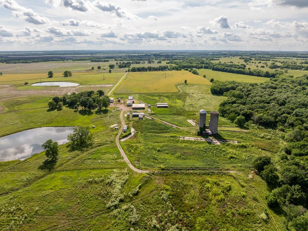 1637 Southwest County Road 1067 Butler, MO 64730 - Photo 6 of 92