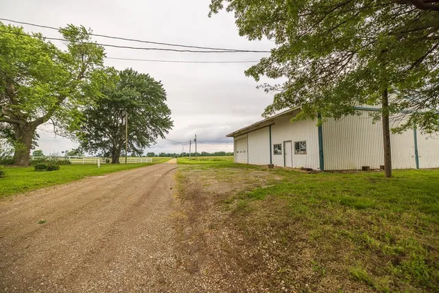 $789,000 | 1637 Southwest County Road 1067, Butler, MO 64730