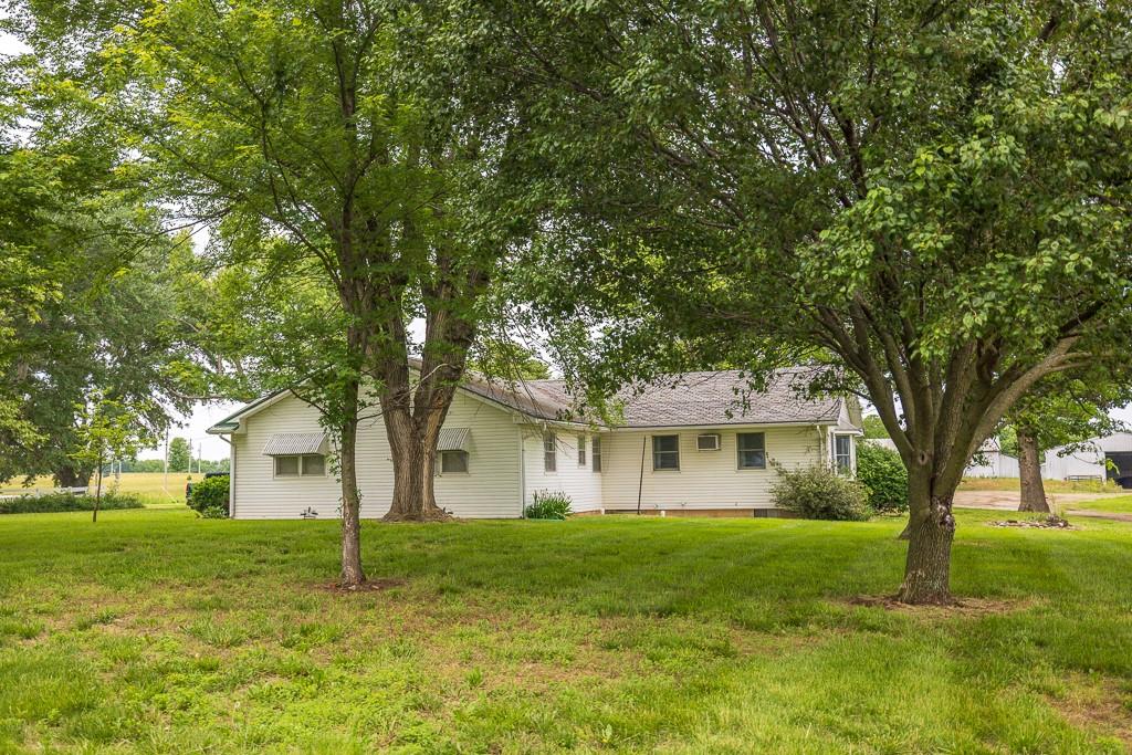 1637 Southwest County Road 1067 Butler, MO 64730 - Photo 67 of 92