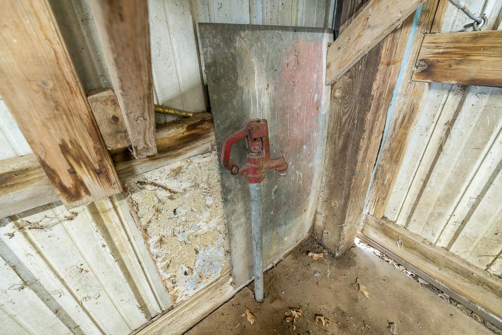 1637 Southwest County Road 1067 Butler, MO 64730 - Photo 69 of 92