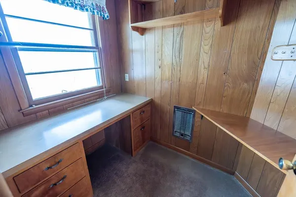 $575,000 | 1637 Southwest County Road 1067, Butler, MO 64730