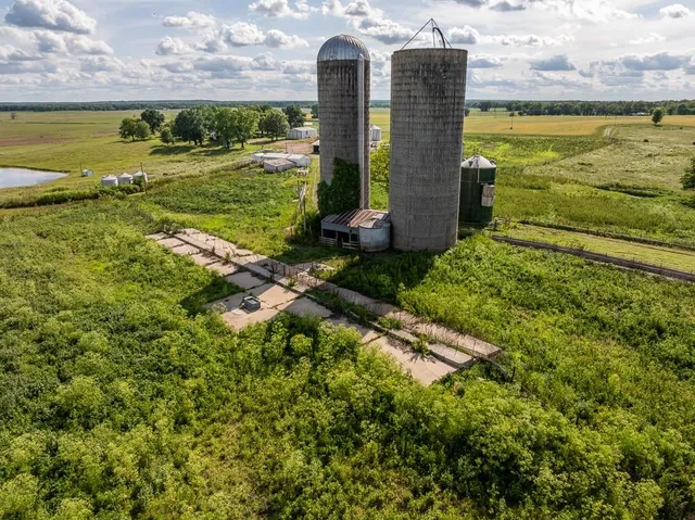 $789,000 | 1637 Southwest County Road 1067, Butler, MO 64730