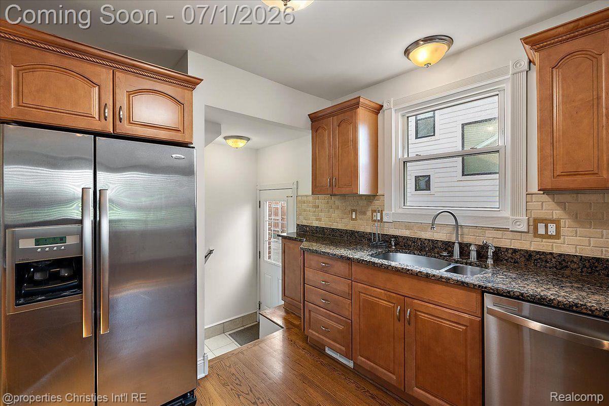 2209 Windemere Road Birmingham, MI 48009 - Photo 13 of 37