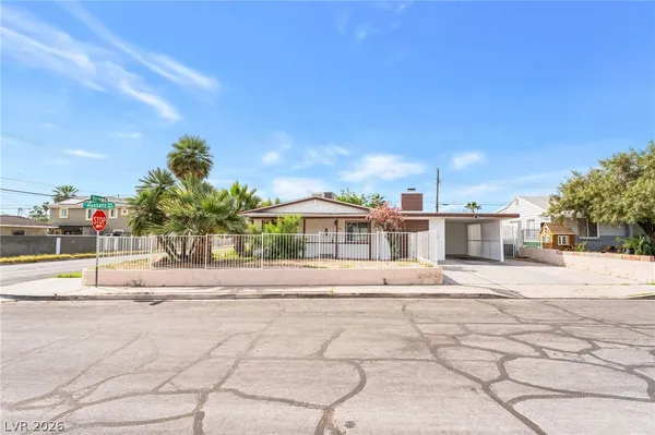 $2,350 | 1828 Hassett Avenue, Las Vegas, NV 89104