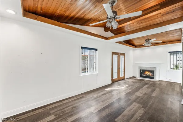 $2,350 | 1828 Hassett Avenue, Las Vegas, NV 89104