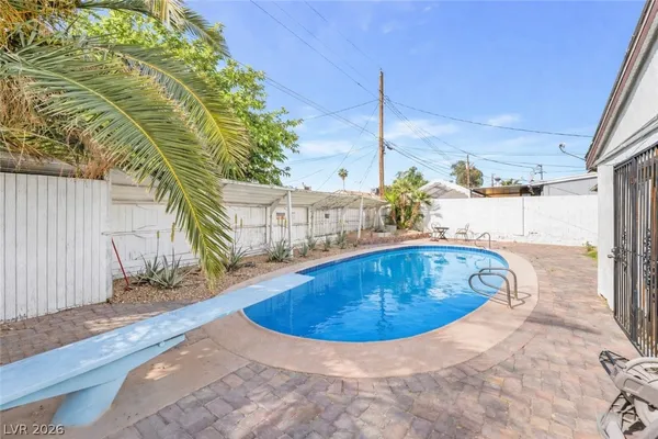 $2,350 | 1828 Hassett Avenue, Las Vegas, NV 89104