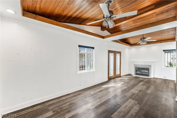 $2,350 | 1828 Hassett Avenue, Las Vegas, NV 89104