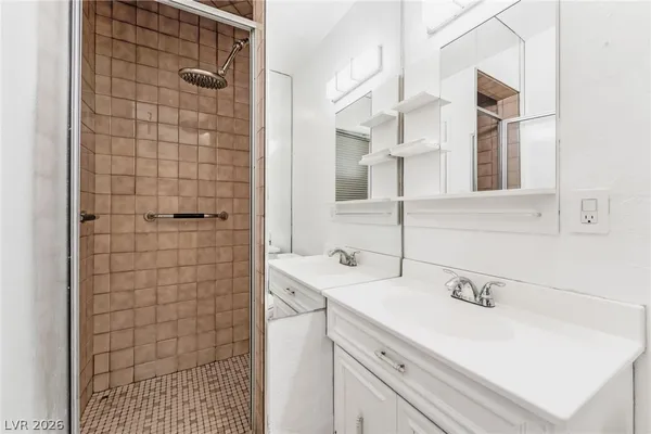 $2,350 | 1828 Hassett Avenue, Las Vegas, NV 89104