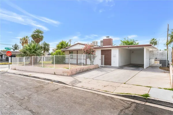 $2,350 | 1828 Hassett Avenue, Las Vegas, NV 89104