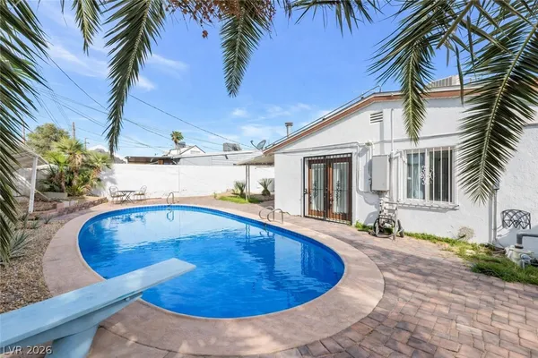 $2,350 | 1828 Hassett Avenue, Las Vegas, NV 89104