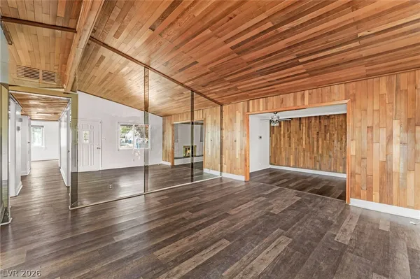 $2,350 | 1828 Hassett Avenue, Las Vegas, NV 89104