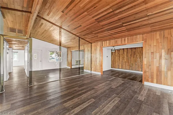 $2,350 | 1828 Hassett Avenue, Las Vegas, NV 89104