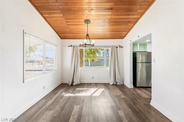 $2,350 | 1828 Hassett Avenue, Las Vegas, NV 89104