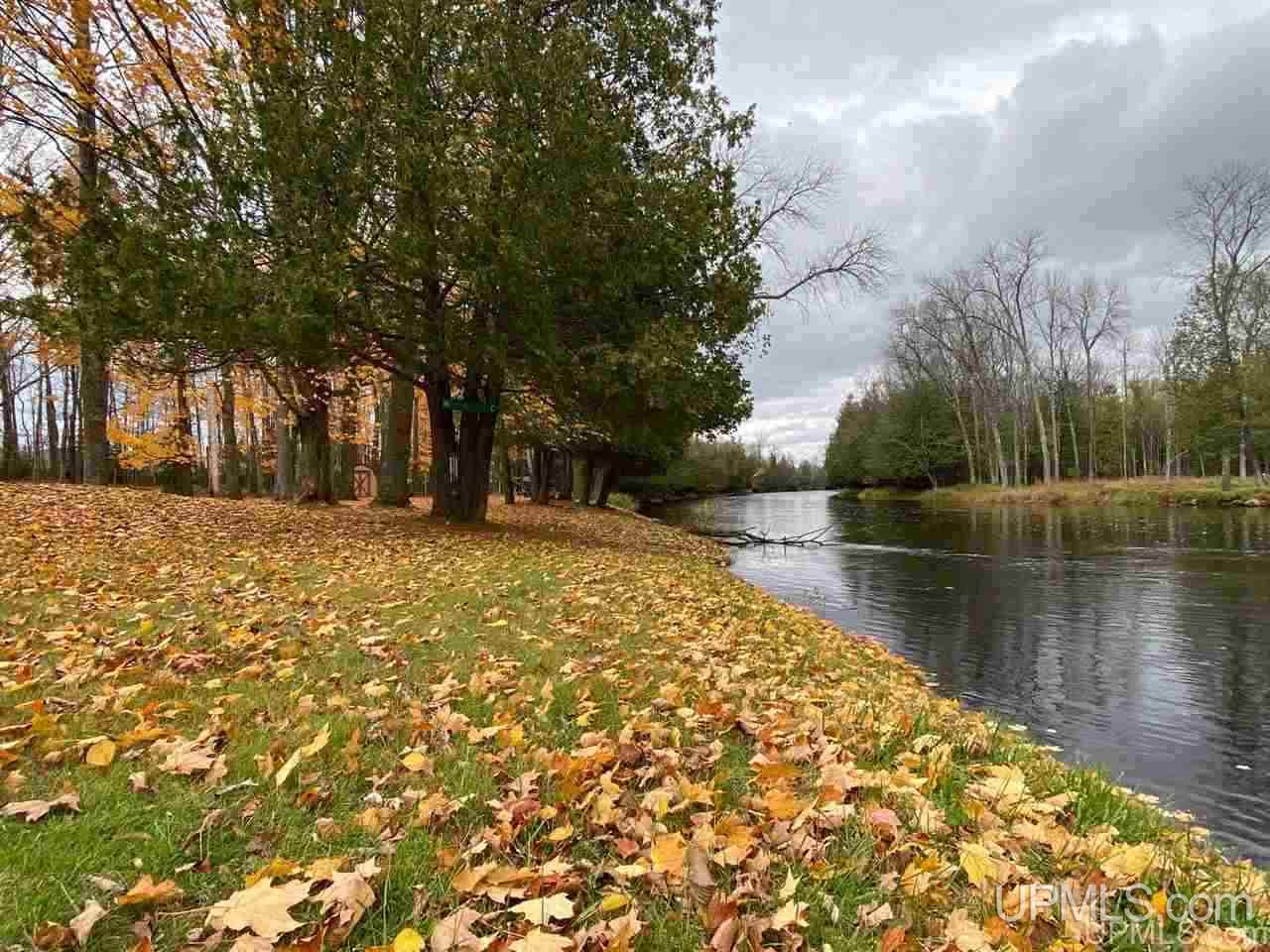 5828 G5 Road Escanaba, MI 49829 - Photo 4 of 19