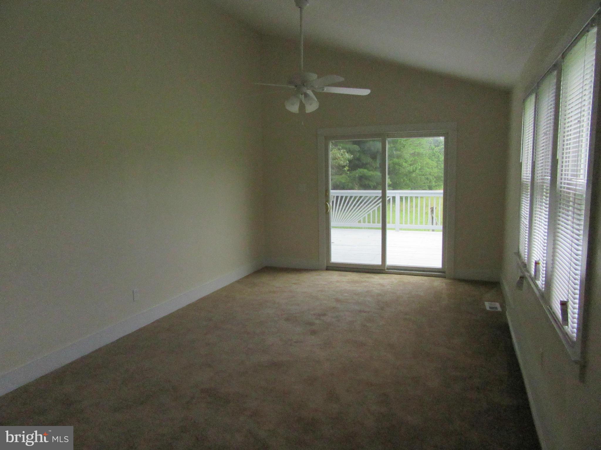 42440 St Johns Road Hollywood, MD 20636 - Photo 7 of 22 Living Room